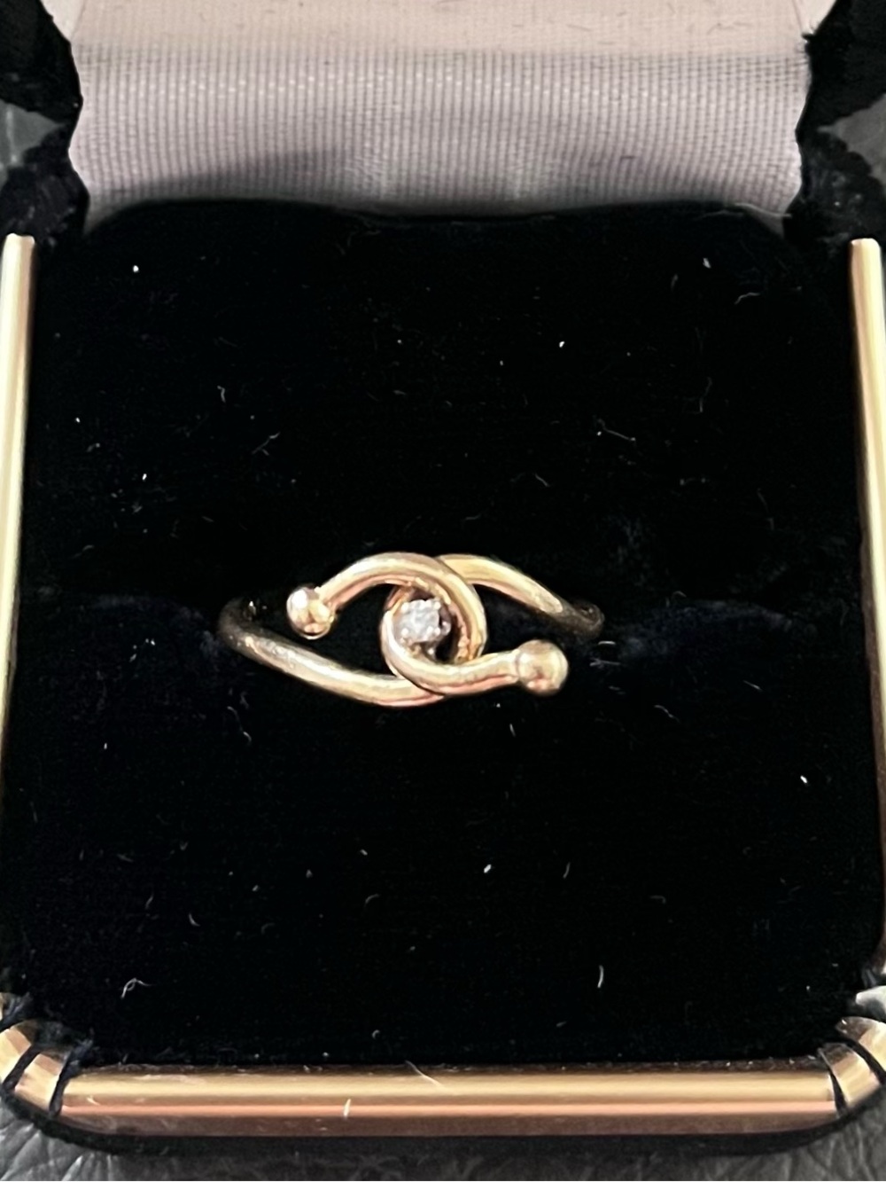 Vintage 14K Yellow Gold 1.9g Diamond Bypass Swirl Ring Sz 5 Estate Fine Jewelry